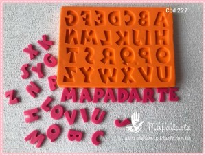 Foto3 - Cód 227 Molde de silicone de alfabeto  (Mod.01)