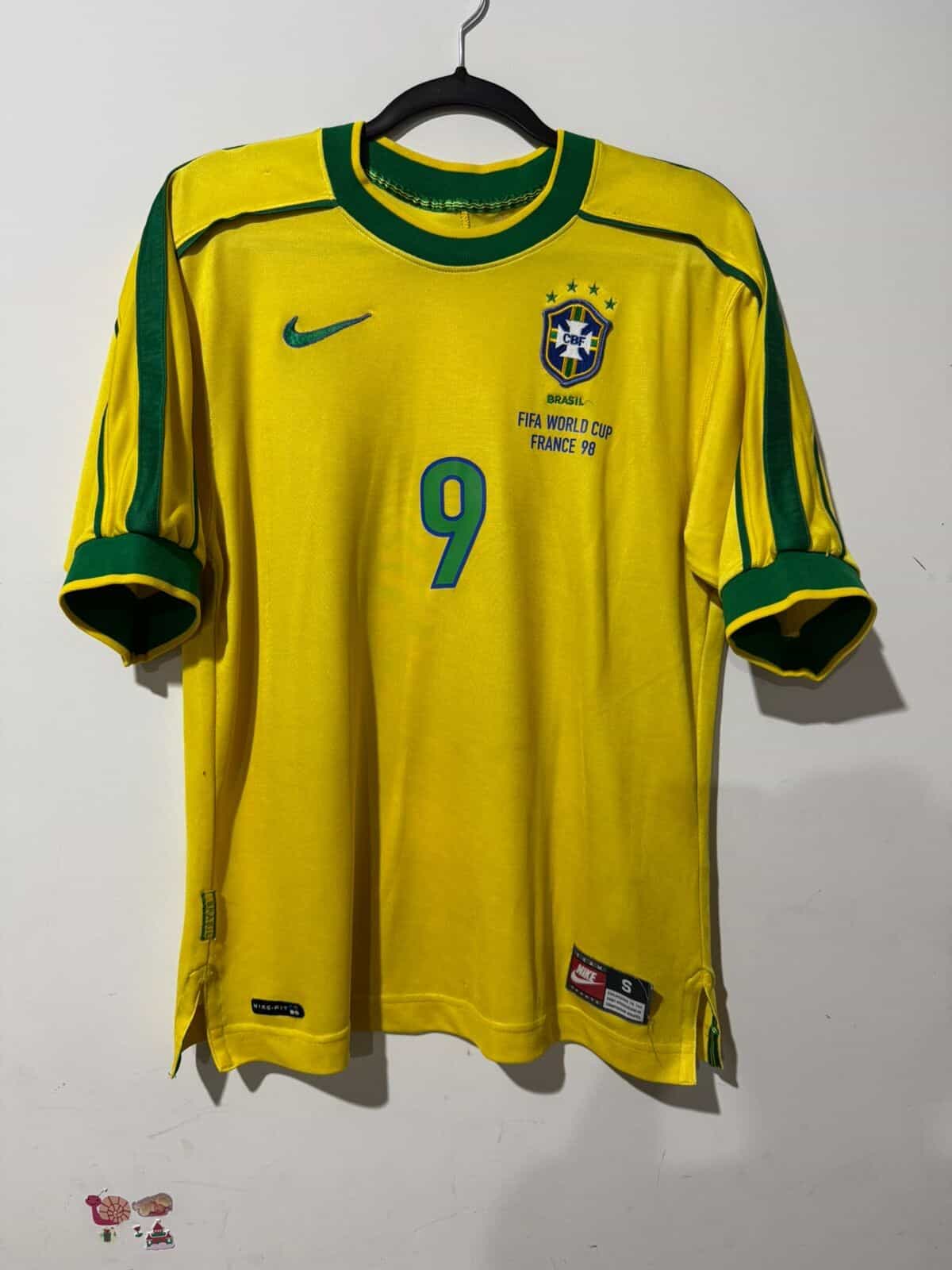 Imagem do produto CAMISA BRASIL COPA DO MUNDO 1998 RONALDO 9
