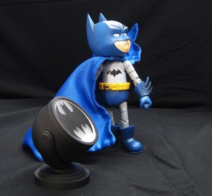 Foto4 - Batman DC Comics Hybrid Metal Figuration Batman (variante de cor) SDCC 2015 Exclusivo